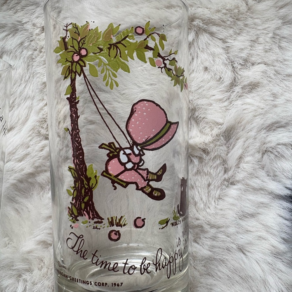 Holly Hobbie - Picture 4 of 7